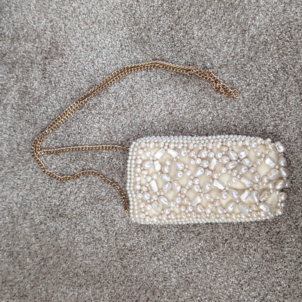 Zara pearl phone pouch with gold chain